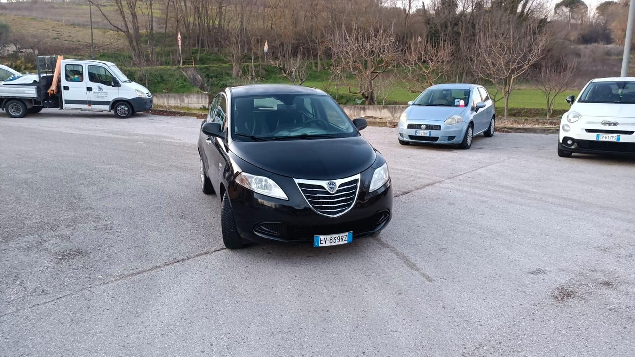 Lancia Ypsilon benzina/ Metano eccellenti condizioni