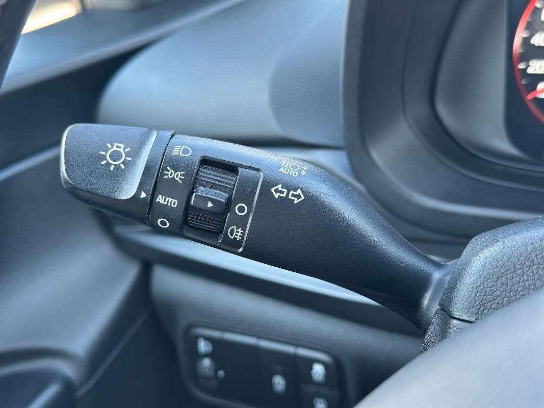 Hyundai i20 1.2 mpi Connectline 84cv CON TELECAMERA E CARPLAY