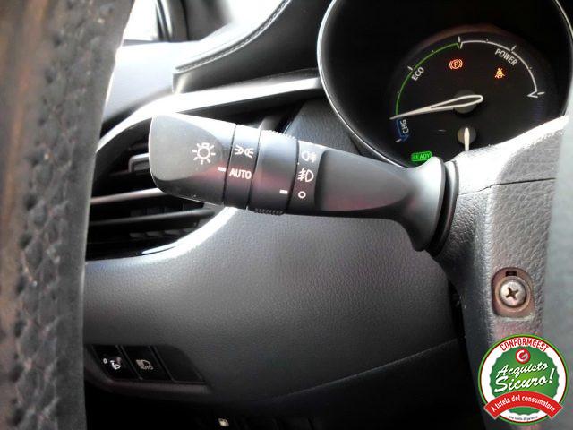 TOYOTA C-HR 1.8 Hybrid E-CVT Lounge