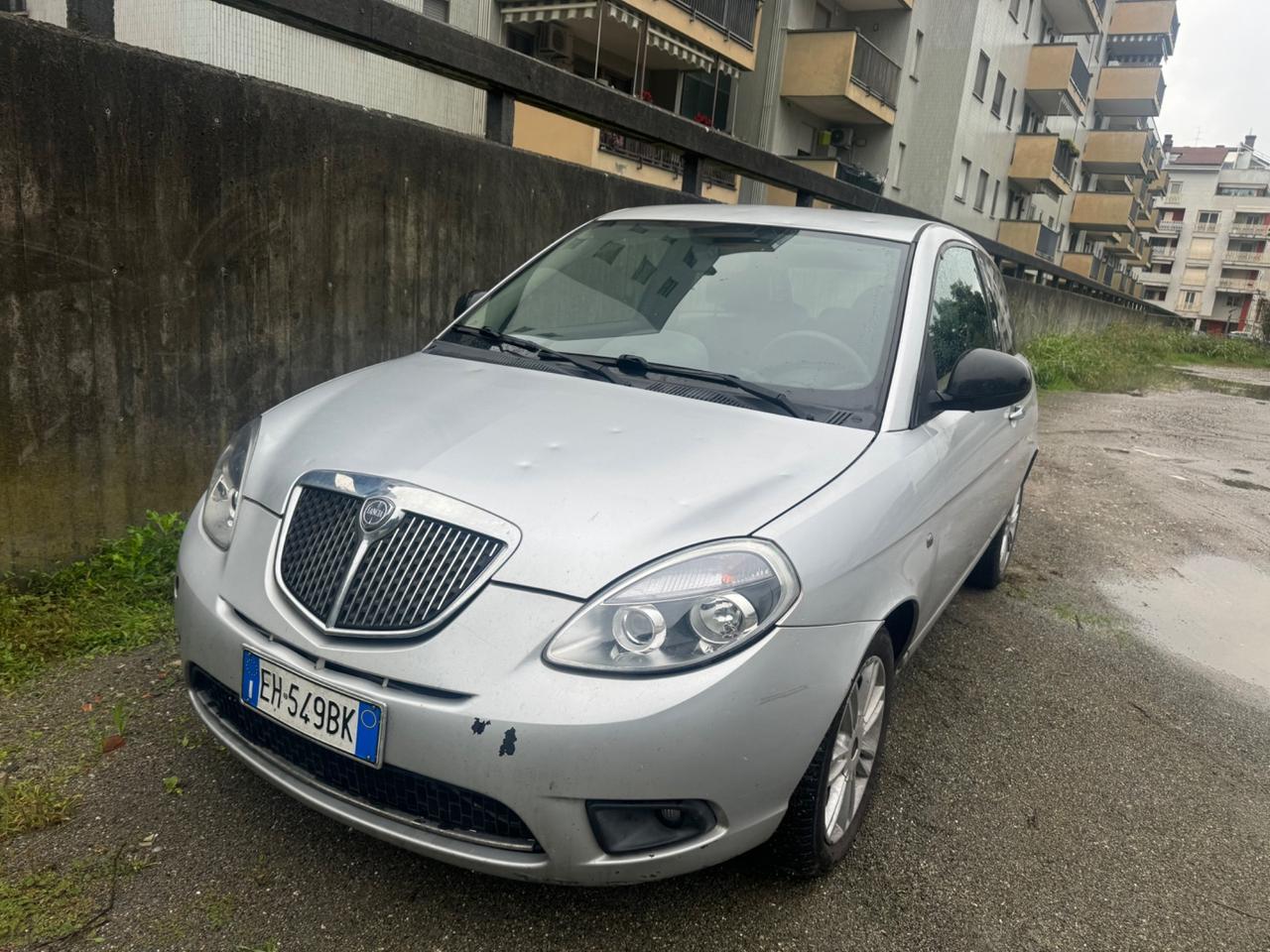 Lancia Ypsilon 2011/1.3 MJT 75 X neopatentati catena appena fatta