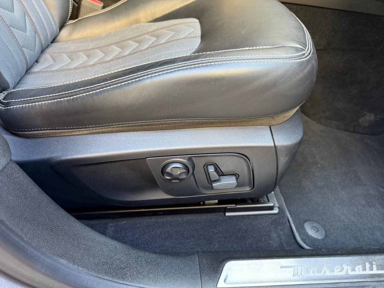 Maserati Levante V6 Diesel 275 CV AWD Granlusso