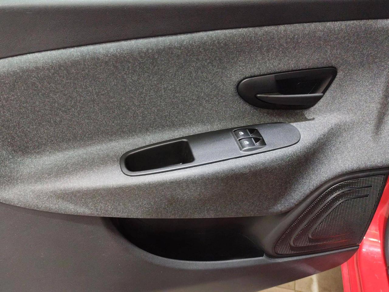 Lancia Ypsilon 1.2 Silver Gpl 69cv