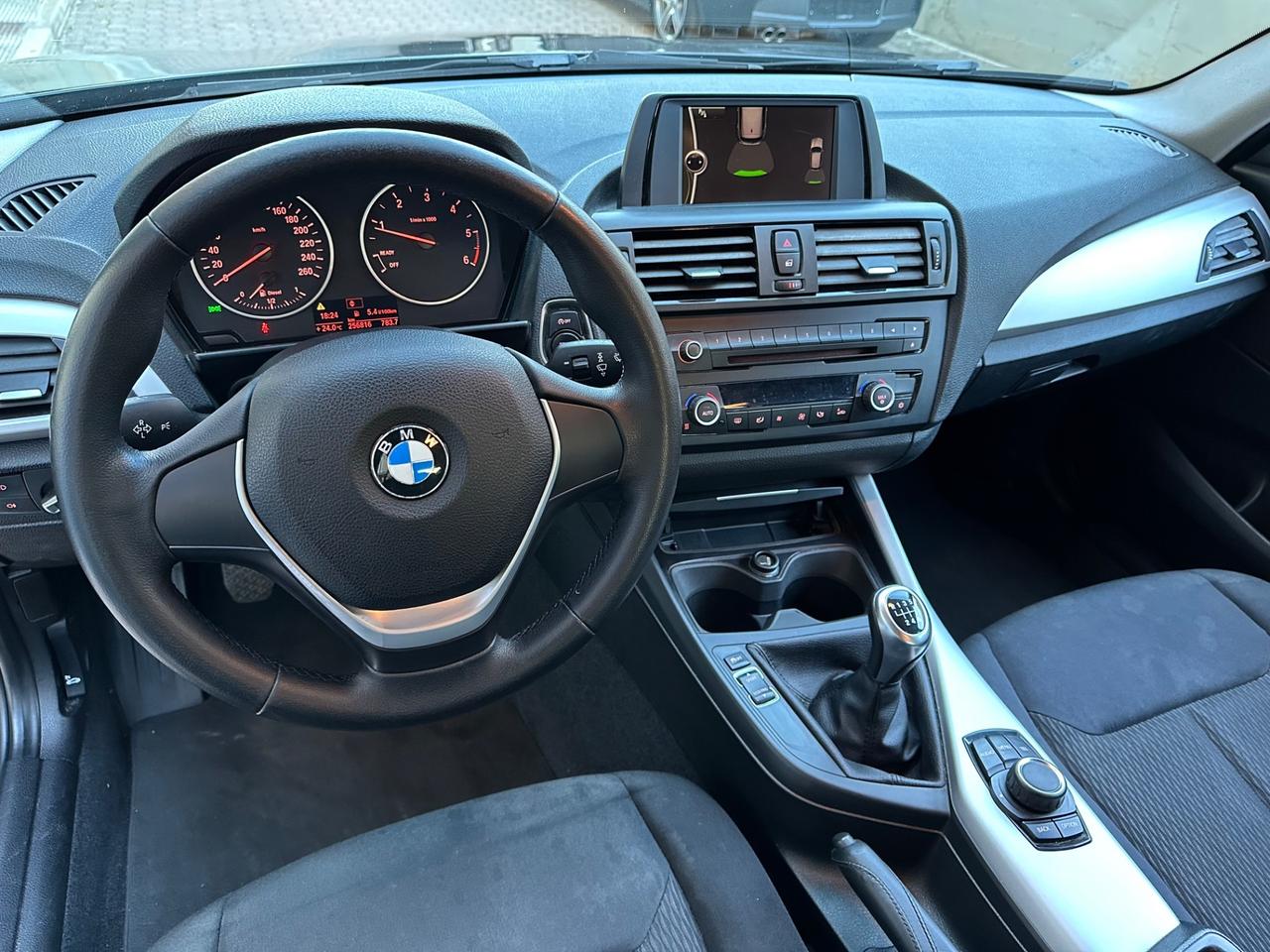 Bmw 118 118d 5p. Urban