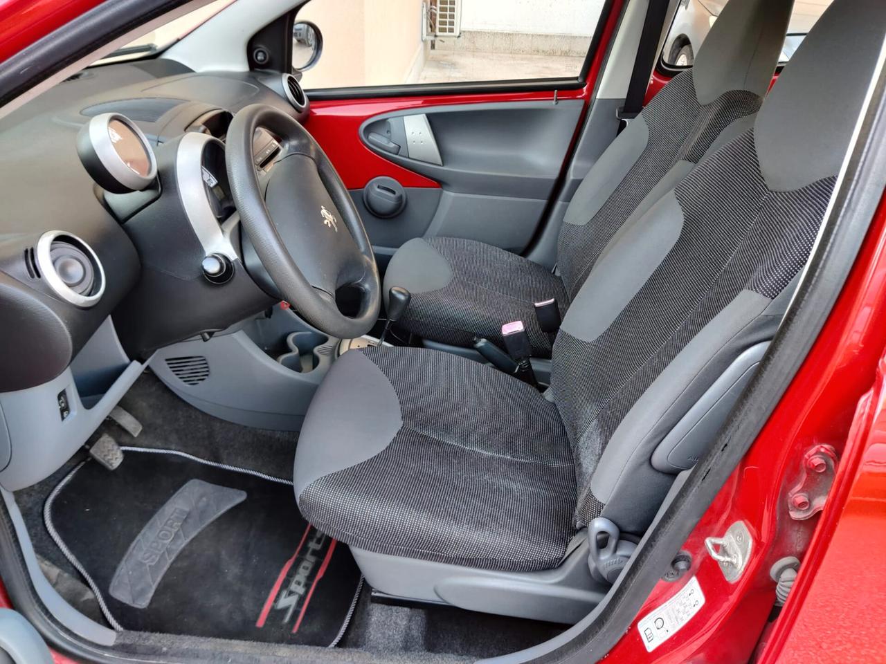Peugeot 107 1.0 Benz 5 porte Automatica