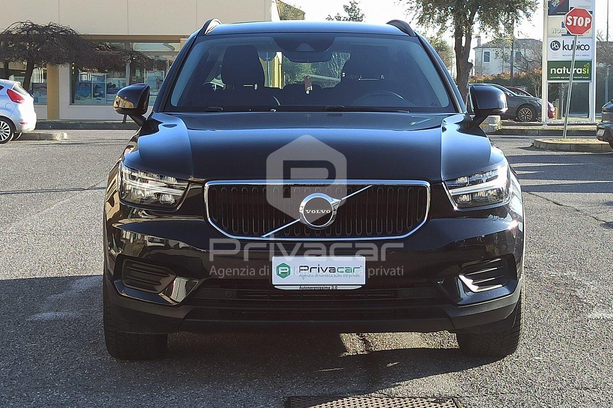 VOLVO XC40 T2 Geartronic Momentum Core