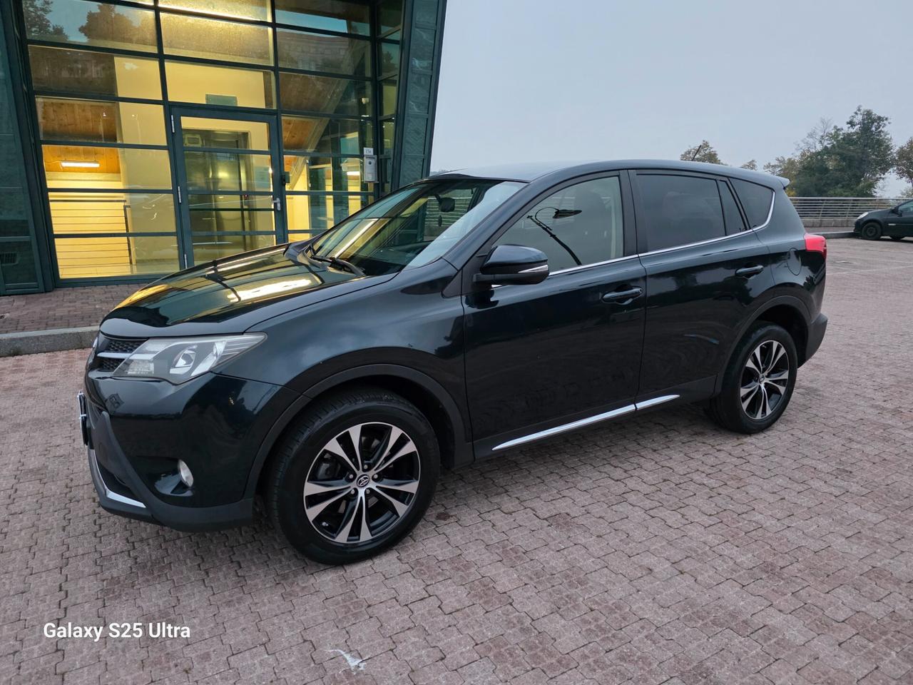 RAV4 2.0 D-4D 4WD Lounge valuto usato scambio