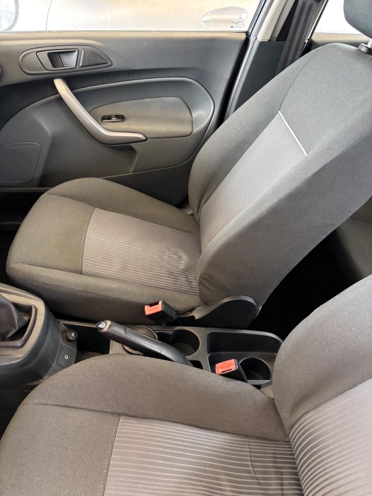 Ford Fiesta Fiesta 1.2 82CV 5 porte neo patentati