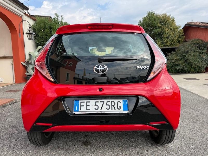 Toyota Aygo 1.0 VVT-i 69 CV 5 porte 9900 KM