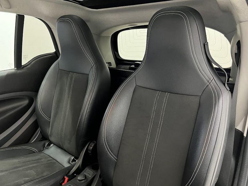 smart fortwo 70 1.0 52kW brabus style twinamic