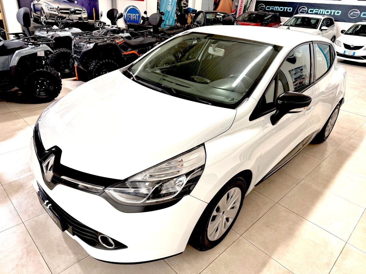 Renault Clio 1.2 75CV 5 porte Costume National