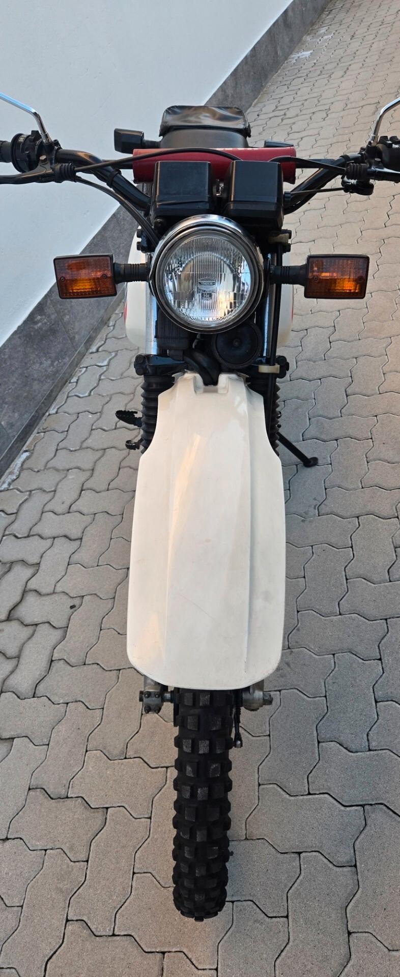 Yamaha XT 400