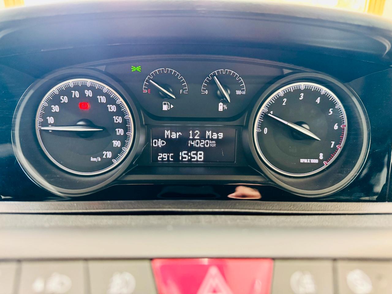 Lancia Ypsilon 1.0 Hybrid Silver / CarPlay S&S