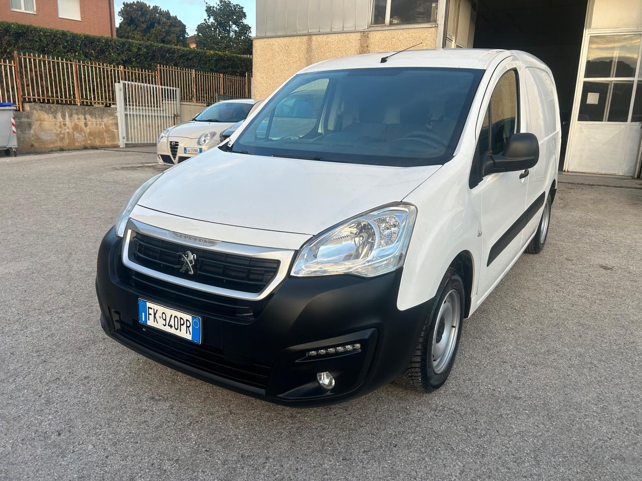 Peugeot Partner BlueHDi 3 Posti Euro6