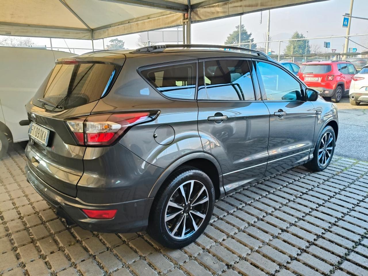 Ford Kuga 1.5 EcoBoost 120 CV S&S 2WD ST-Line