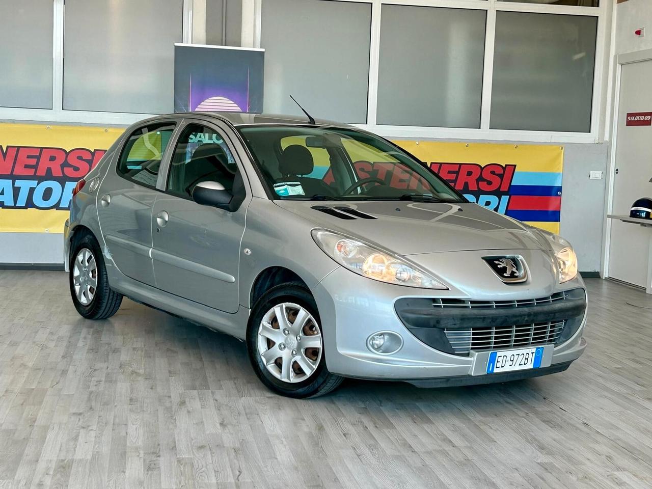 Peugeot 206 *206 PLUS 2010* 90.000KM*DISTRIBUZIONE FATTA* NEOPATENTATI* TAGLIANDO* ONESTA*