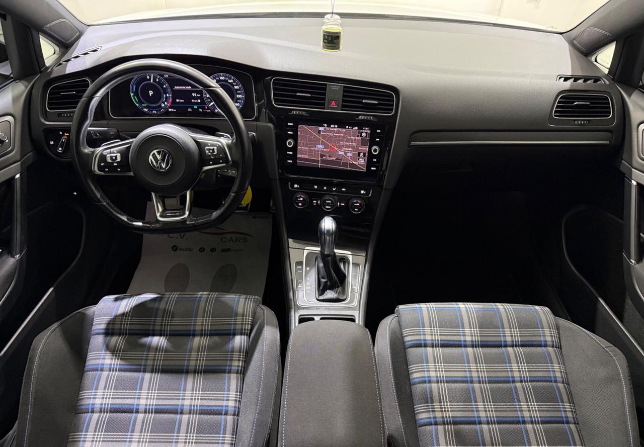 VOLKSWAGEN GOLF GTE UNICO PROPRIETARIO