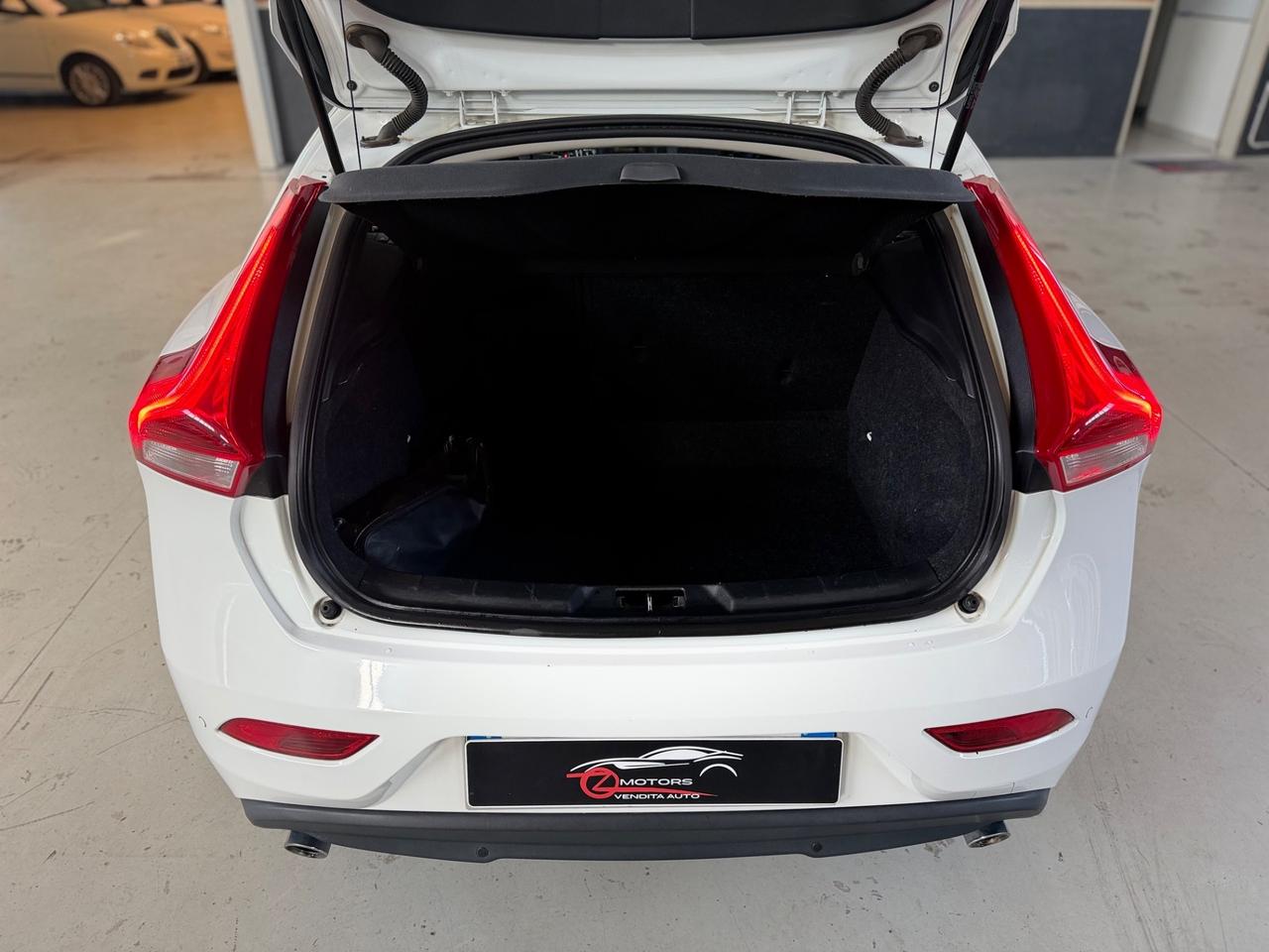 Volvo V40 D3 Geartronic Momentum