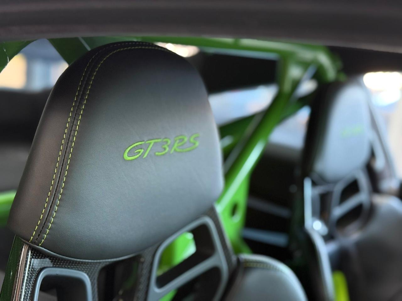 PORSCHE 911 GT3 RS