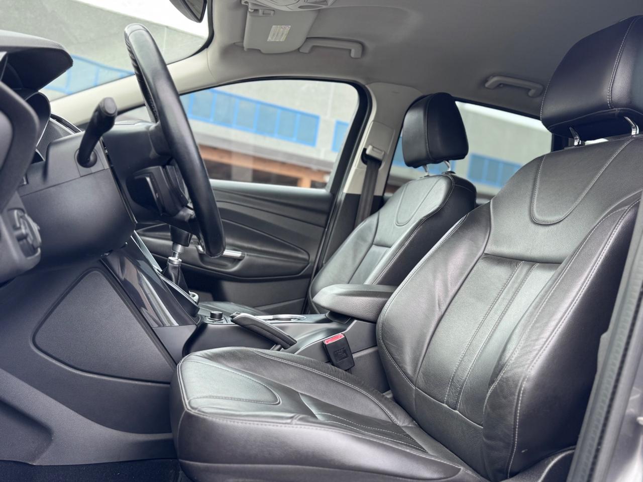 FORD Kuga 2.0 TDCI 140 CV 4WD Titanium