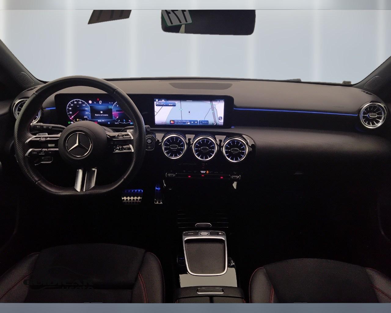 Mercedes-Benz Classe A - W177 2018 - A 180 d Premium auto