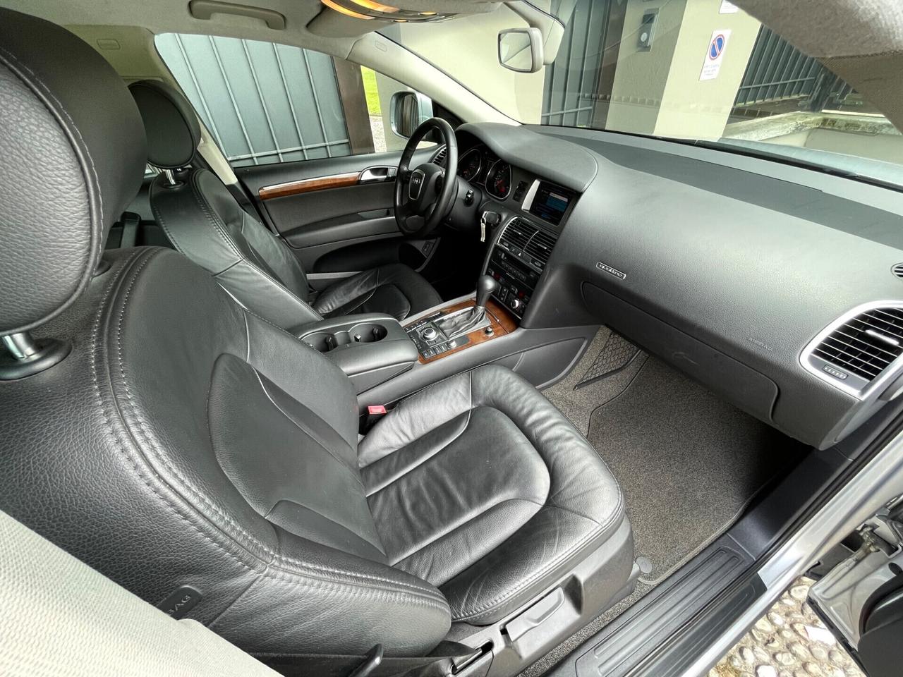 Audi Q7 3.0 V6 TDI 233CV quattro tiptronic *SOLO 122000 KM*