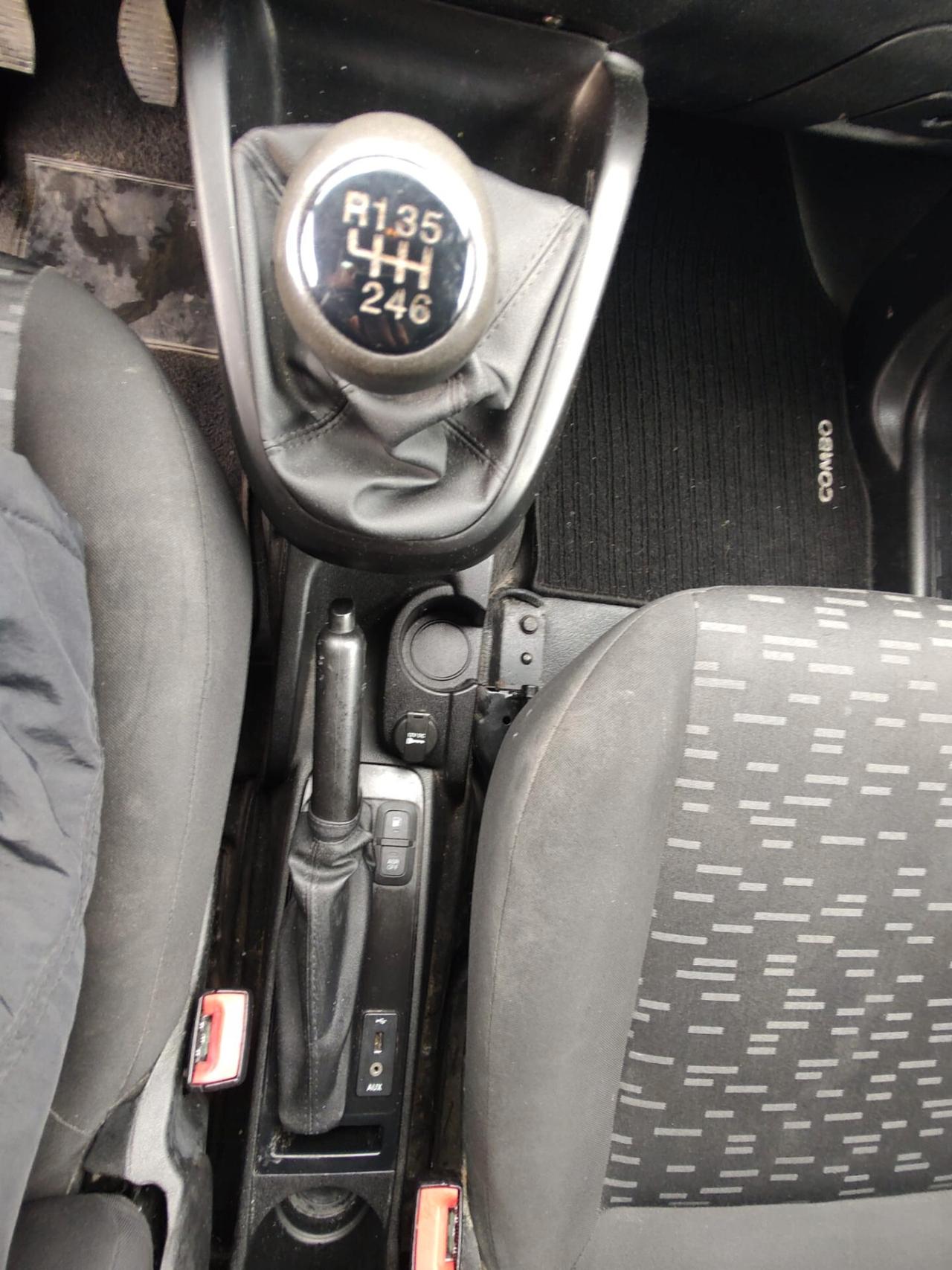 Opel Combo 1.4i cng ecoM turbo 120cv L2H1 E6(E5), BENZ/METANO, EURO6B, OK NEOPATENTATI