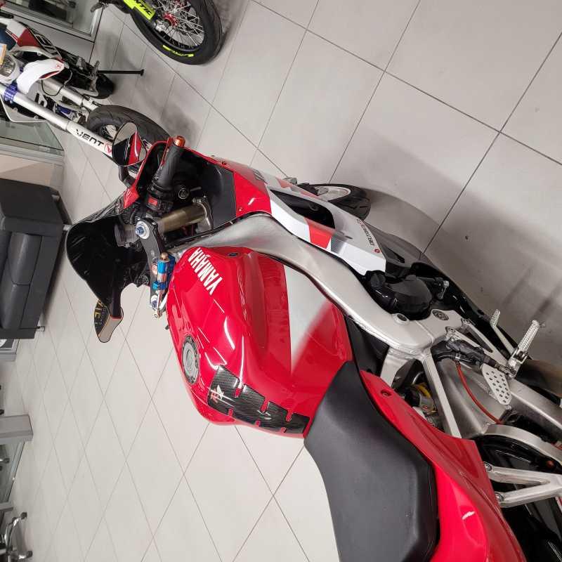 Yamaha YZF R1 - 2000