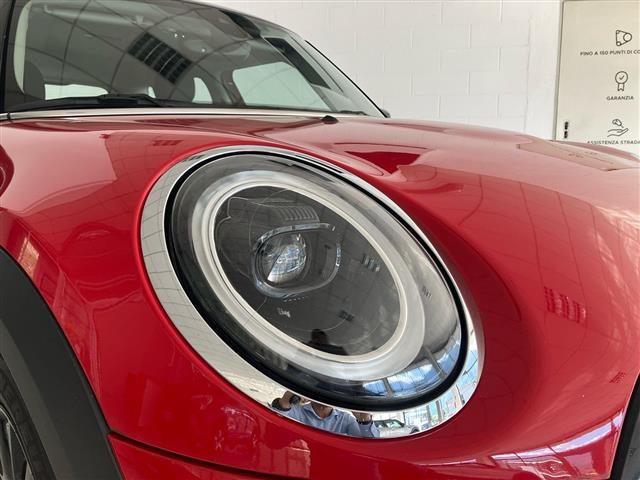 MINI Mini 5 Porte 1.5 Twin Power Turbo Cooper Essential