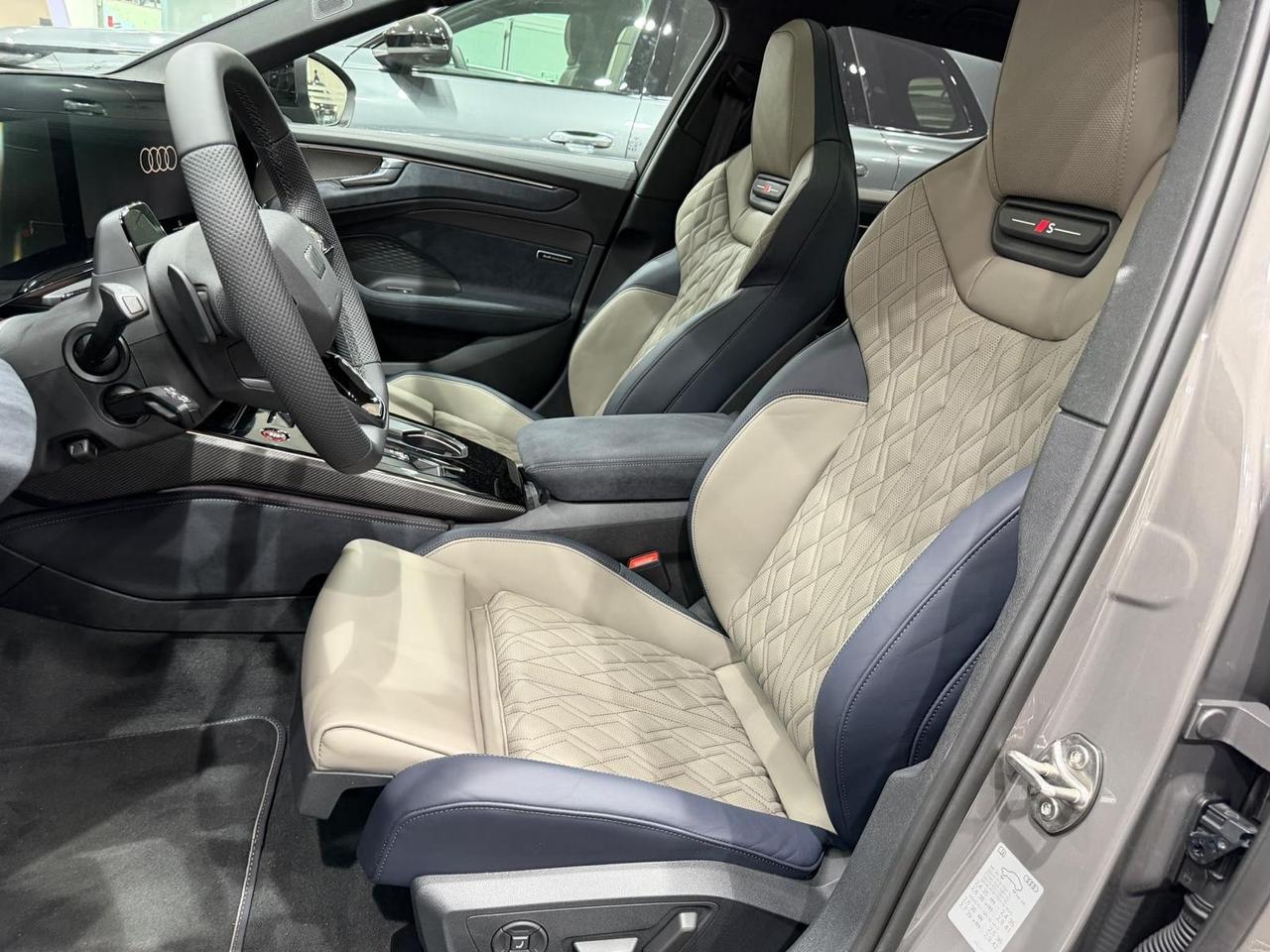 Audi A6 allroad 50 TDI 3.0 quattro tiptronic Business Advanced