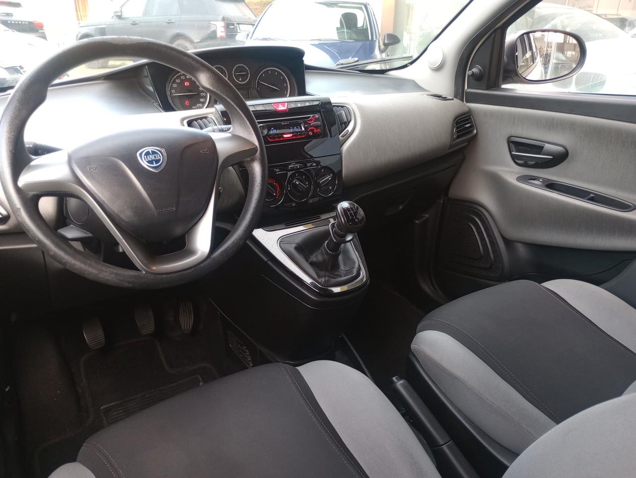 Lancia Ypsilon 1.2 69 CV 5 porte GPL Ecochic Silver