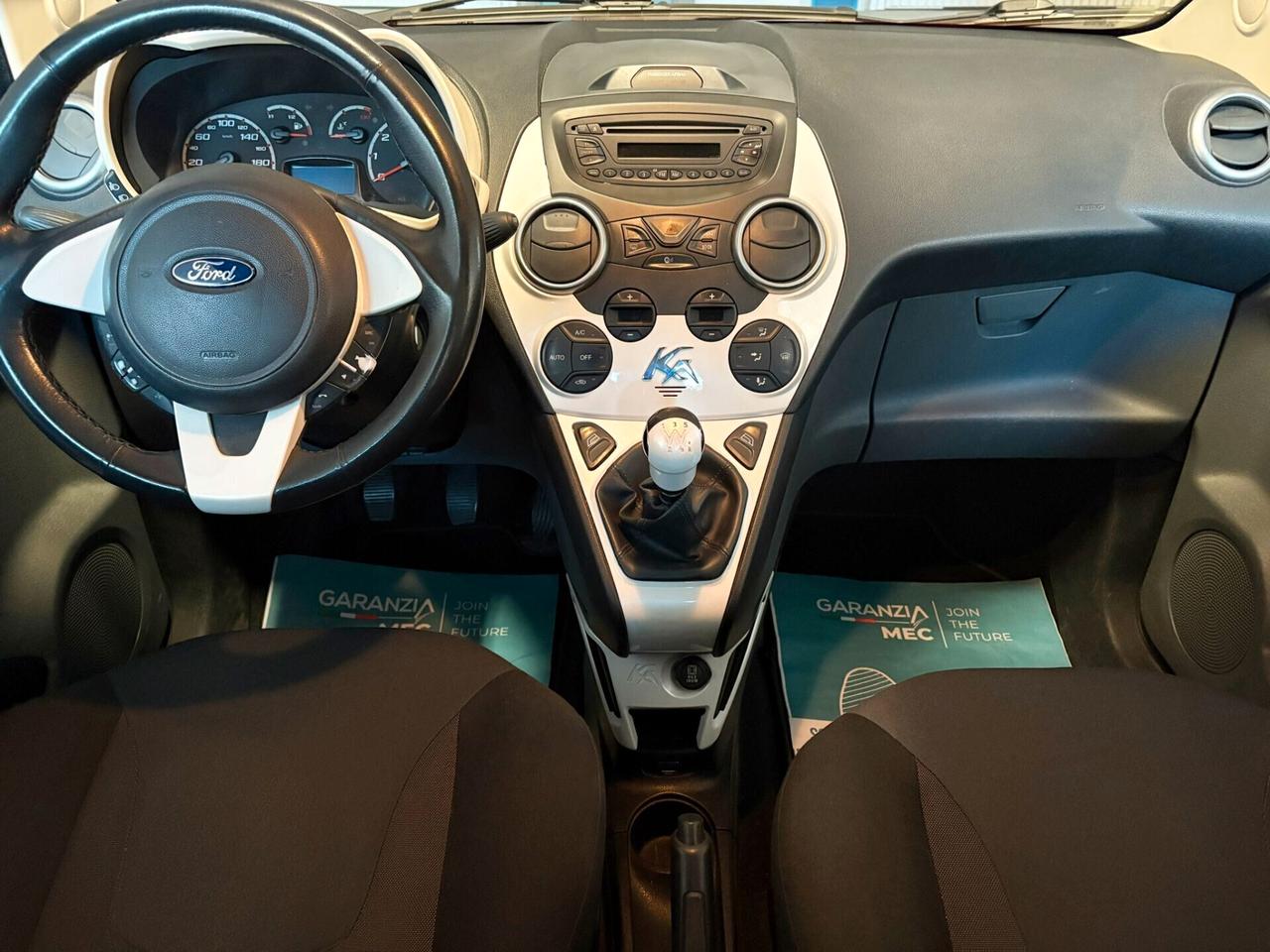 Ford Ka, Clima automatico e sensori di parcheggio