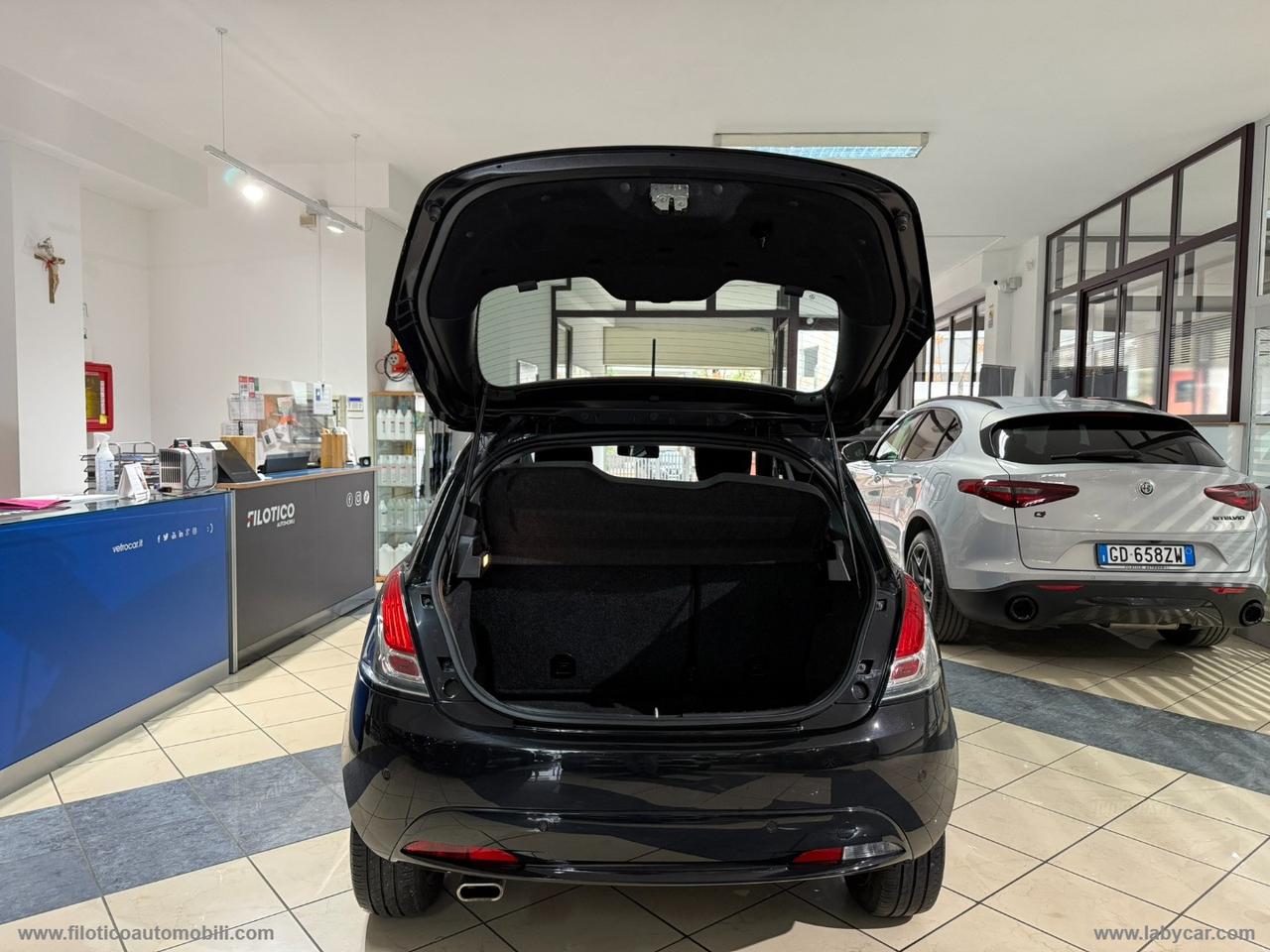 LANCIA Ypsilon 1.0 FireFly 5p.S&S Hybryd Gold CAR PLAY - KIT 5 POSTO - SENSORI DI PARCHEGGIO