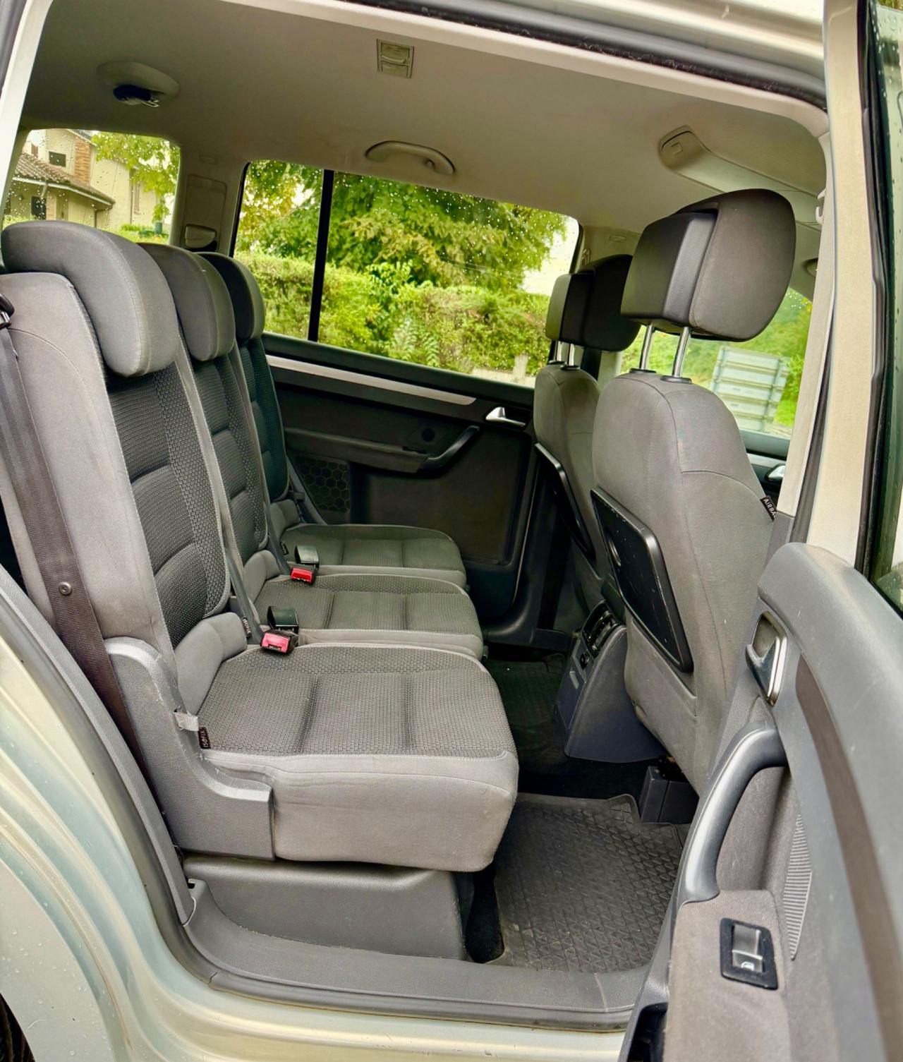 Volkswagen Touran 1.6 TDI DSG Comfortline