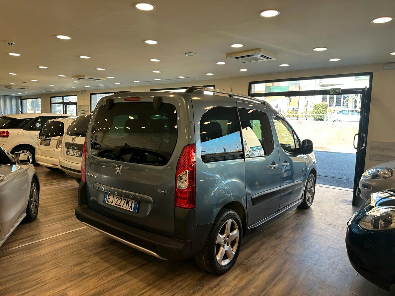 Peugeot Partner Tepee 1.6 HDi 92CV Outdoor