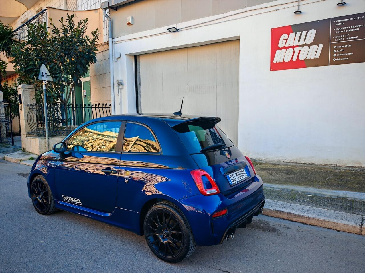 Abarth 595 1.4 Turbo T-Jet 165 CV Monster Energy Yamaha