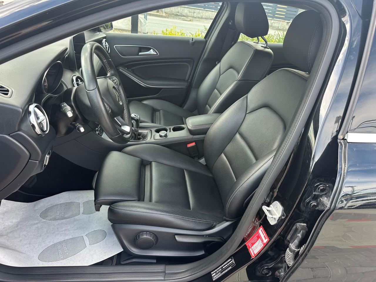 Mercedes-benz GLA 200d Sport NAVI*PELLE*R.CAMERA
