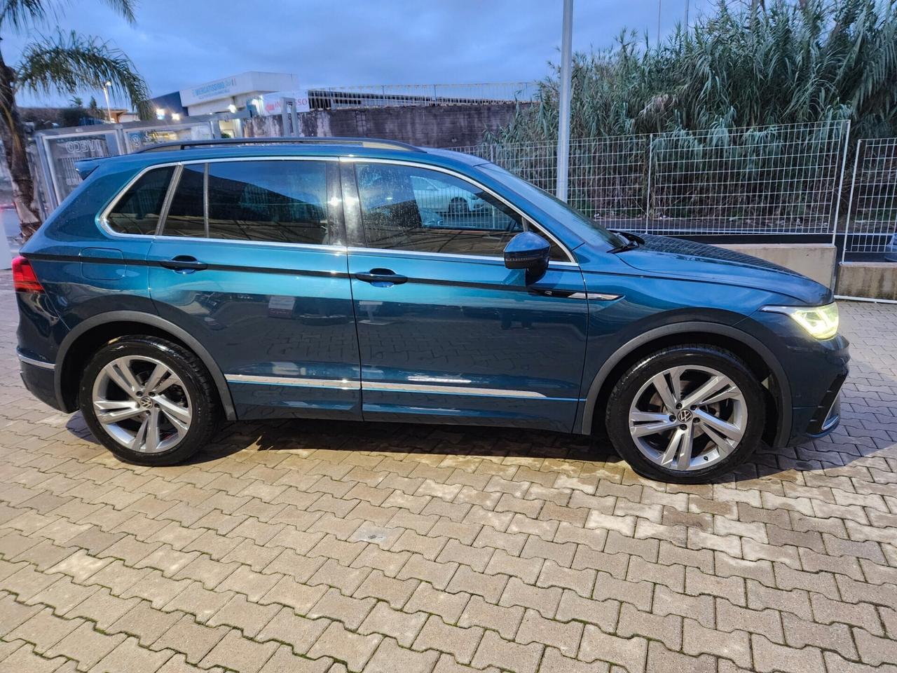 Volkswagen Tiguan RLINE