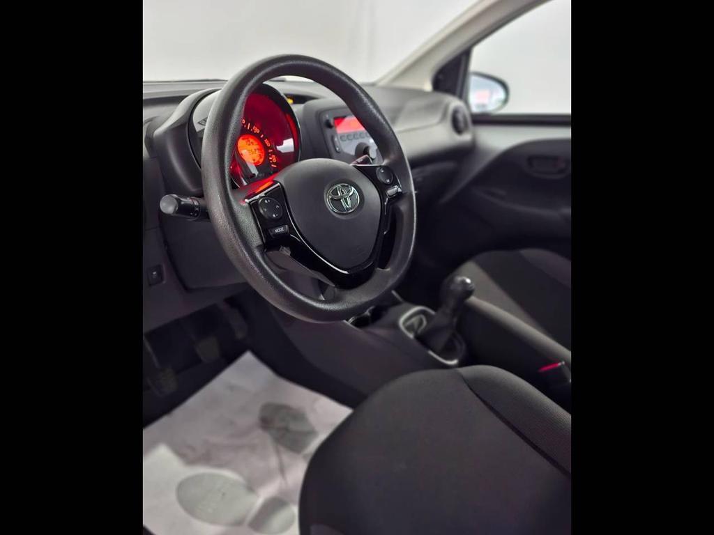 Toyota Aygo 5 Porte 1.0 VVT-i x-business