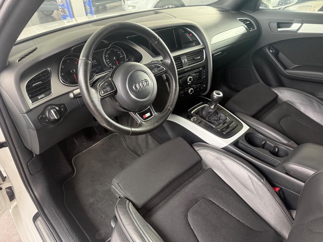 Audi A4 Avant 2.0 TDI 177CV quattro Business Plus S Line