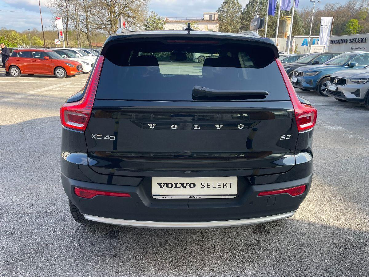 VOLVO - XC40 - B3 automatico Core