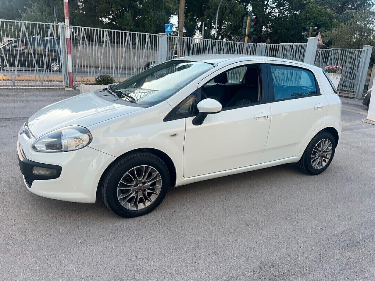 Fiat Punto 1.3 Mjt 75 CV Neopatentati UsatoSicuro