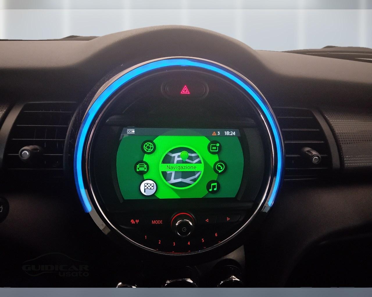 MINI Mini IV F55 2018 5p - Mini 5p 1.5 Cooper D Business XL