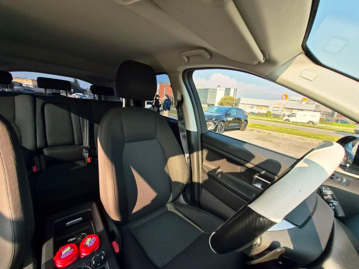 Land Rover Discovery Sport 2.0 td4 Pure Business edition Premium awd 150cv auto