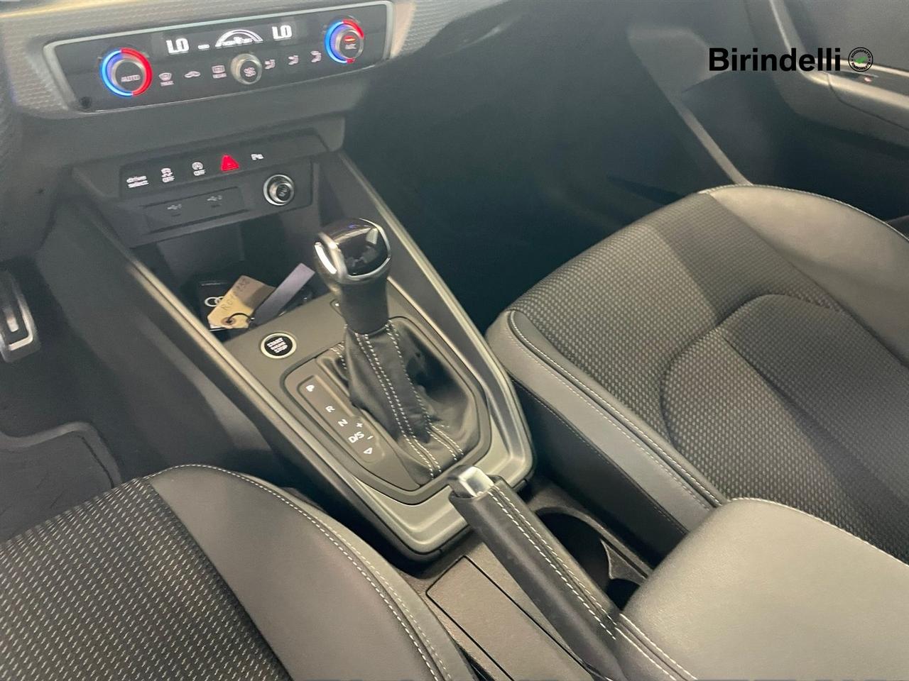 AUDI A1 2ª serie - A1 allstreet 30 TFSI S tronic Identity Contrast