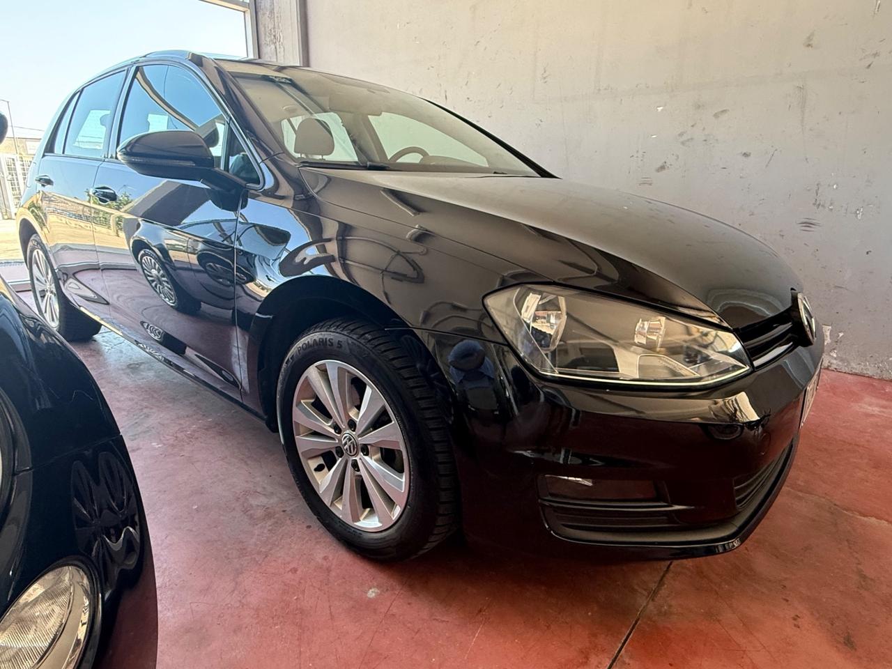 Solo da QUALITYCARS PESCARA Volkswagen Golf 1.6 TDI 110 CV 5p. Comfortline BlueMotion Tchnology mantenuta in buone condizioni, pronta all’uso! Auto da veri internditori!!!!!!