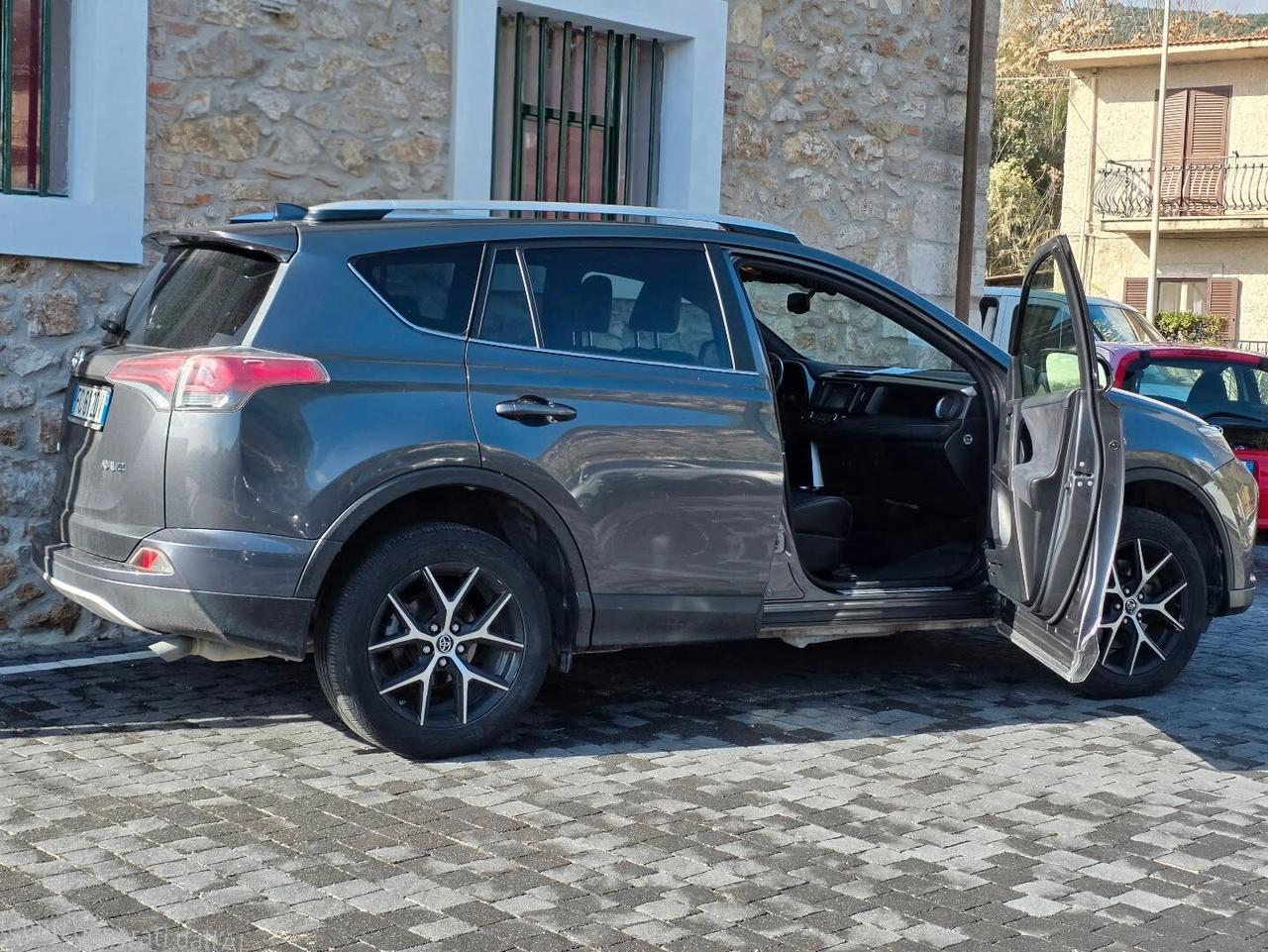 Toyota RAV 4 RAV4 2.0 D-4D 2WD Lounge