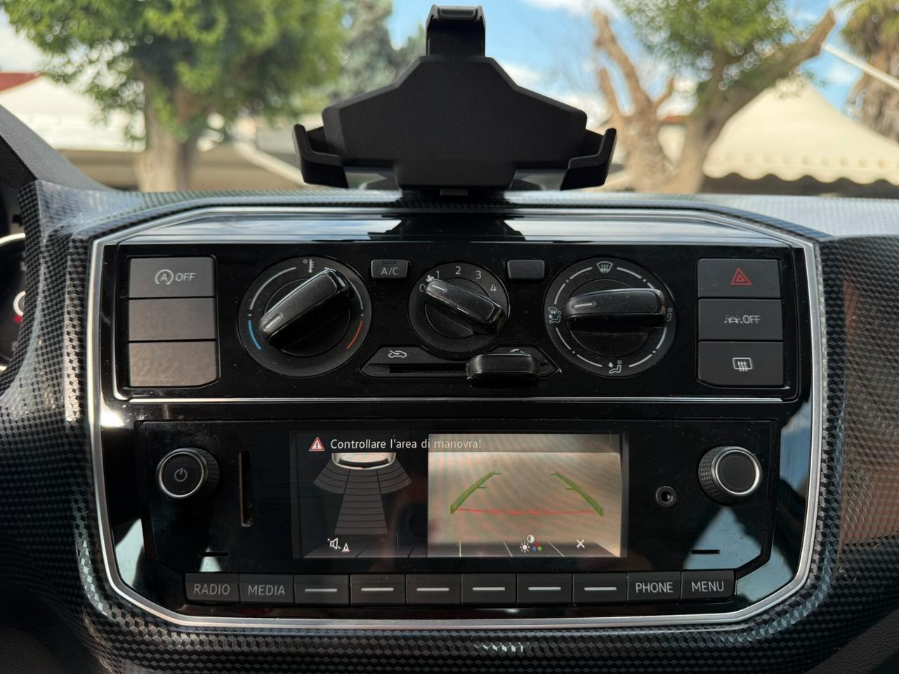 Volkswagen Up 1.0 Benz. Move Up! - 2021
