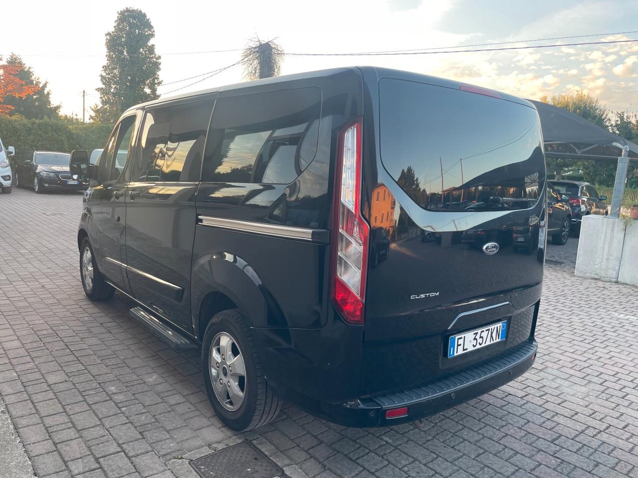 Ford Tourneo Custom 310 2.0 TDCi 170CV PC Titanium