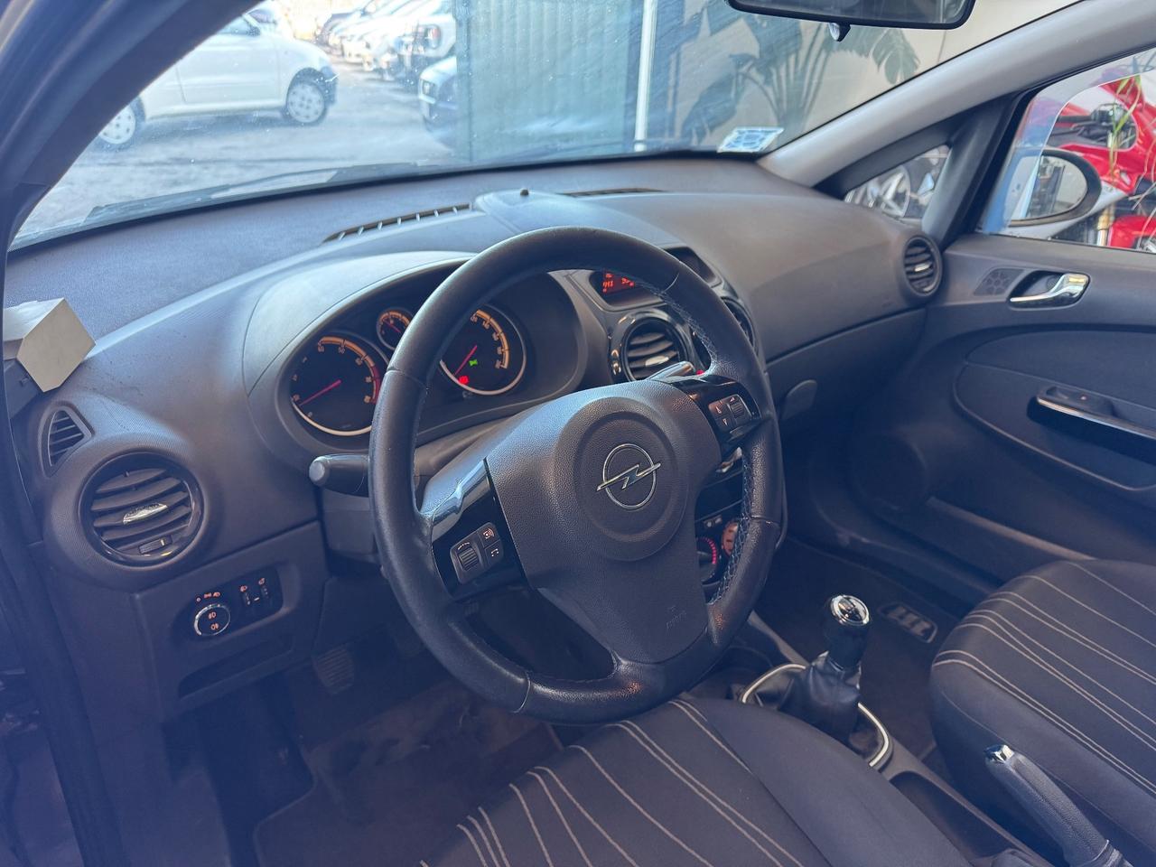 Opel Corsa 1.2 3 porte 123.000KM NEOPATENTATI