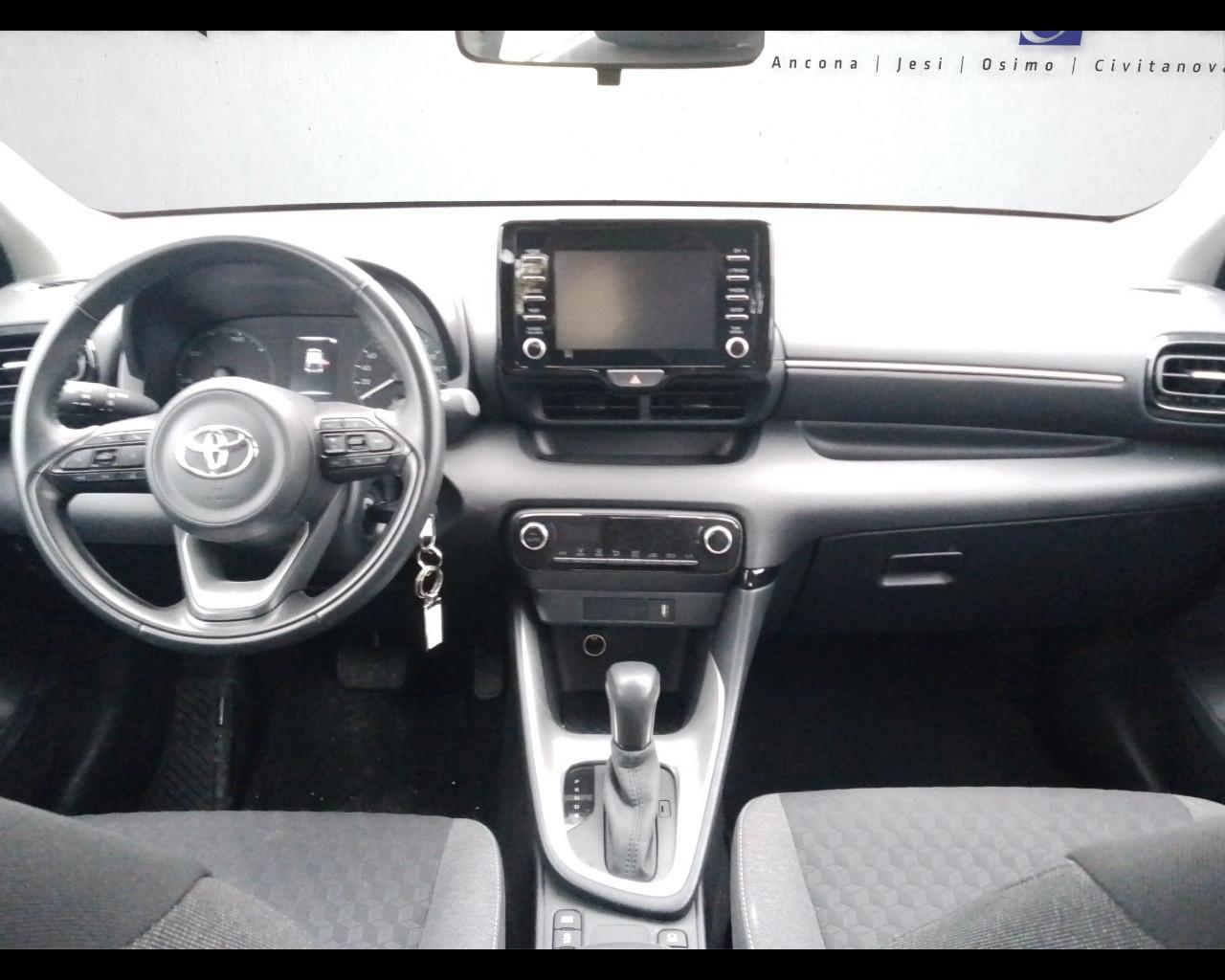 TOYOTA Yaris 4ª serie - Yaris 1.5 Hybrid 5 porte Business